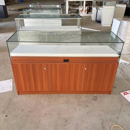 方寸之间的守护 博物馆展柜里的匠心与微光